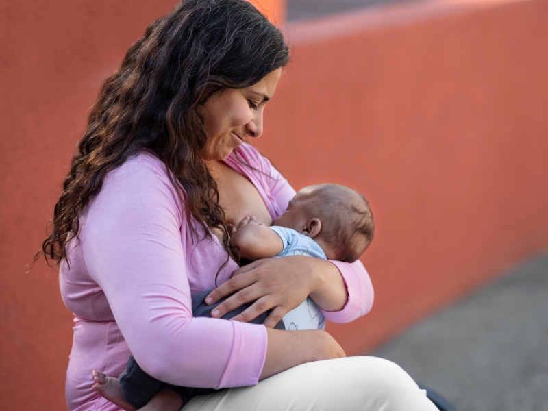 Ecuador: ¿por qué las madres abandonan la lactancia exclusiva?