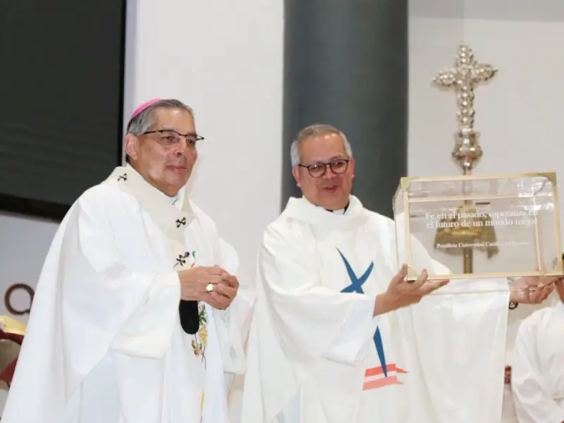 Cápsula del tiempo, 80 años 80 historias