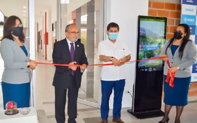 Edificio de Ciencias de la Salud se inauguró en PUCE Manabí