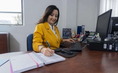 La PUCE ofrece una clase magistral gratuita sobre facturación electrónica