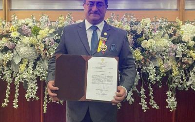 Prorrector PUCESA recibe reconocimiento de Asamblea Nacional