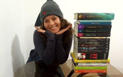 Camila Uquillas, una booktuber PUCE