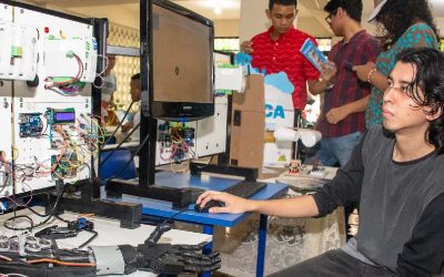 Feria de Proyectos TI: innovación y tecnología en PUCE Esmeraldas