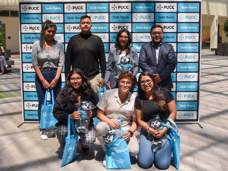 Miembros de la Feuce Quito visitaron la PUCESI