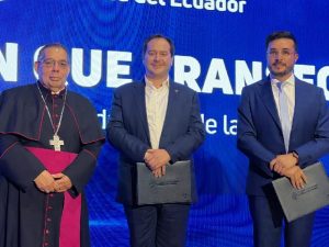 Andrés Mideros y Juan Pablo Salgado son los nuevos vicerrectores de la PUCE.