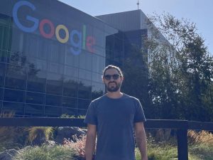 Diego Vargas, graduado PUCE, deja su huella en Google