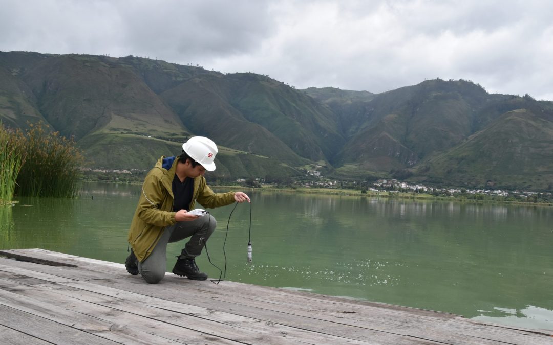 PUCE Ibarra investiga el impacto ambiental en la Laguna de Yahuarcocha