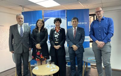 PUCE y UNESCO lanzan centro UNEVOC para formación tecnológica en Ecuador