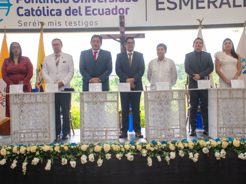 PUCE Esmeraldas celebra 43 años de vida institucional