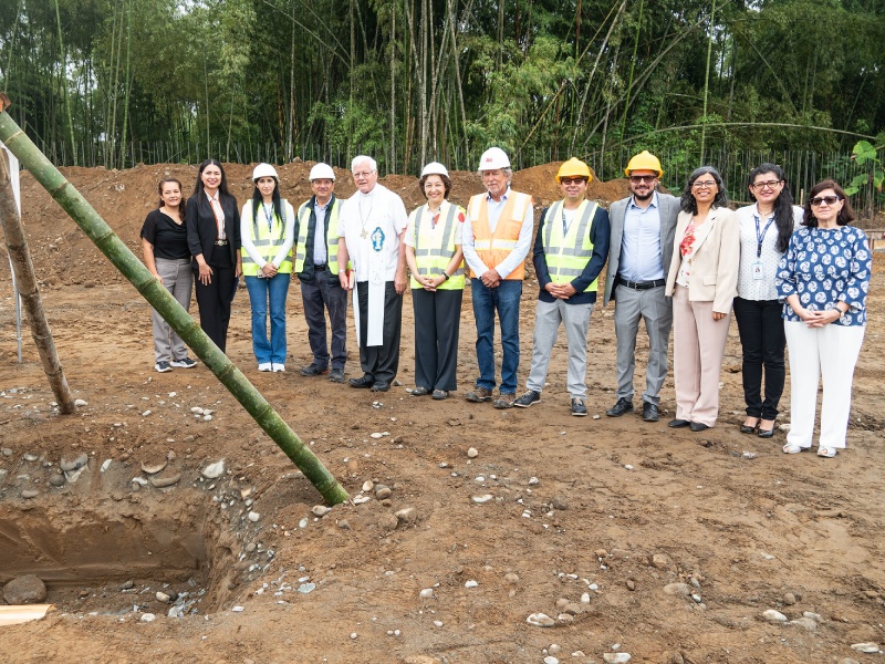 PUCE inicia construcción de polideportivo en Santo Domingo