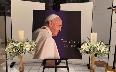 La PUCE abre una capilla ardiente en honor al Papa Francisco