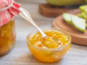 Foto: Autores. En la imagen, la flor de las tres especies de Vasconcellea . toronche , chamburo y babaco .