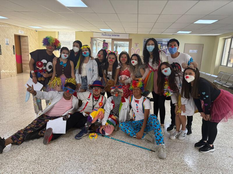 Jambi Clown PUCE: «llevar esperanza donde todo está obscuro»