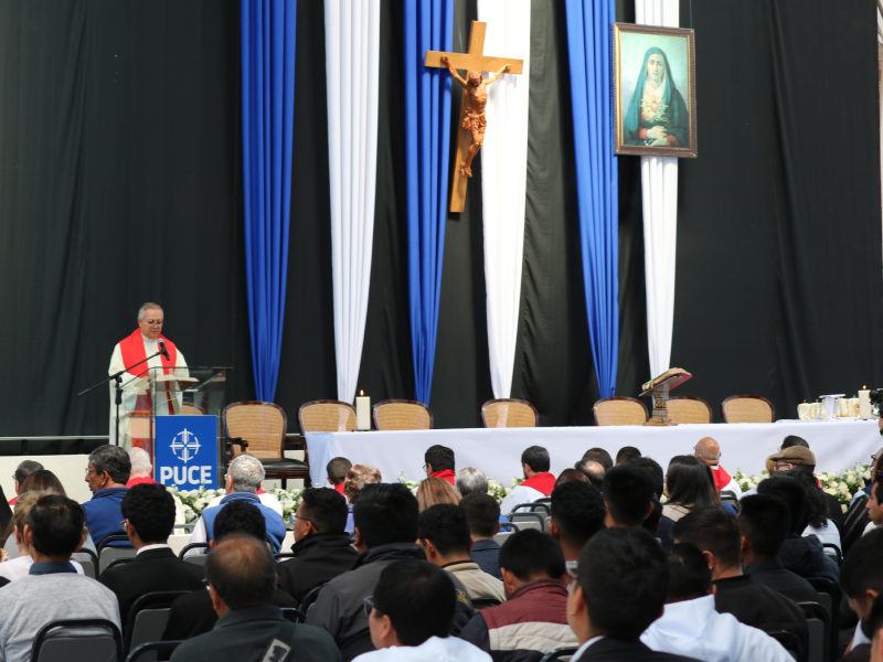 Felicitaciones y buenos deseos marcan el inicio del rectorado del P. Carlos Ignacio Man-Ging, S.J.