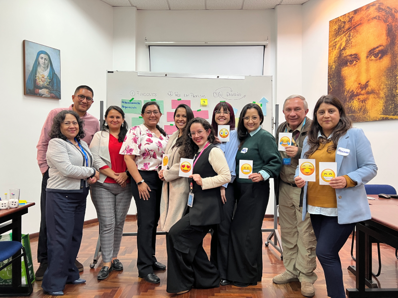 La PUCE impulsa espacios de escucha activa con sus direcciones académicas 