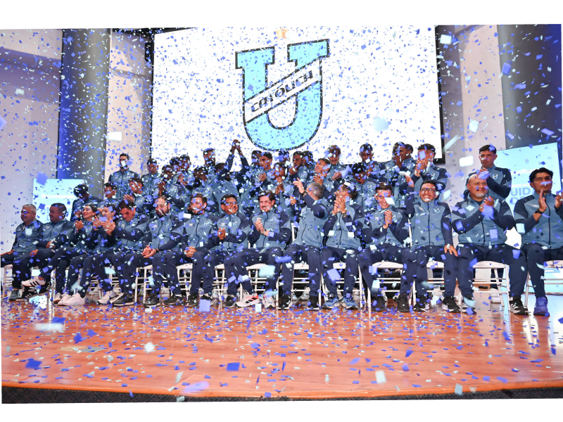 El Club Universidad Católica presentó su uniforme y plantel 2026 en la PUCE 