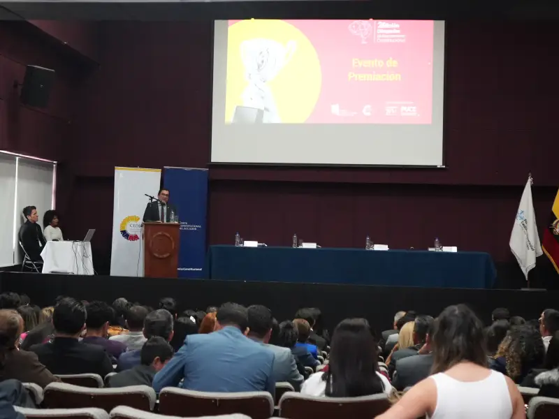 PUCE destaca en las Olimpiadas de Razonamiento Constitucional